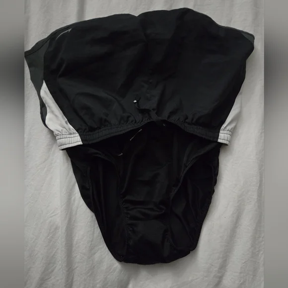 NWOT Womens Nike Dri-Fit Running Shorts - Picture 5 of 6